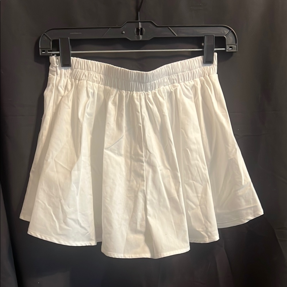 AKIRA Label Play With Me Short NWT - size S/M - Picture 4 of 7